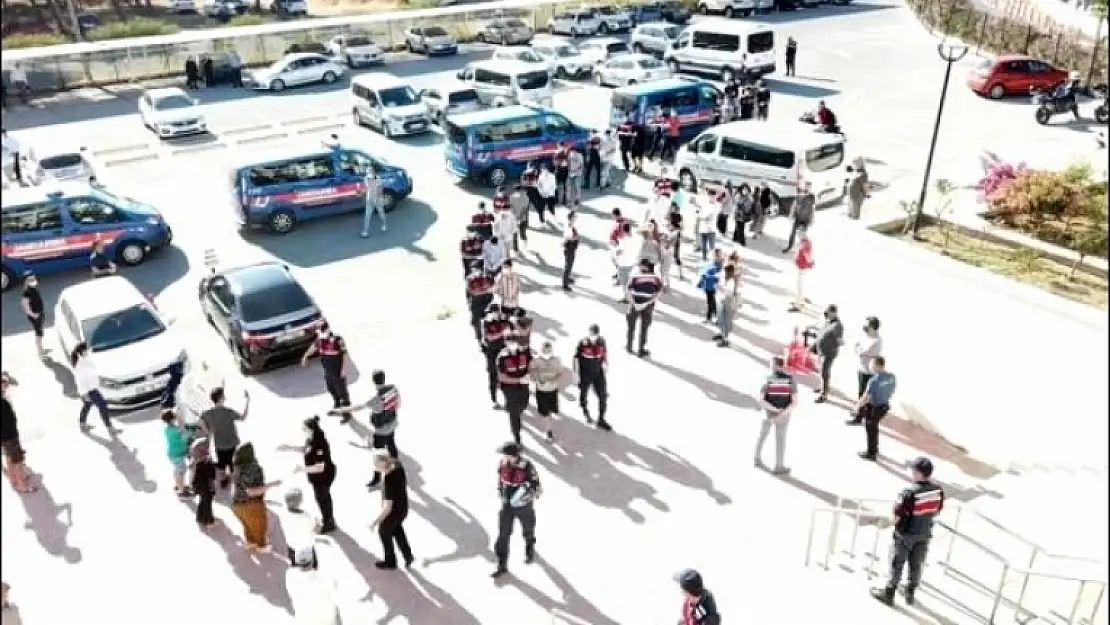 MUĞLA'DA, EVDEN KAÇAN 3 KIZ ÇOCUĞUNA YAPILANLAR MİDE BULANDIRDI!