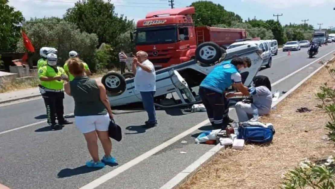 Muğla'da Kaza: Araç Bariyerlere Çarpıp Takla Attı!
