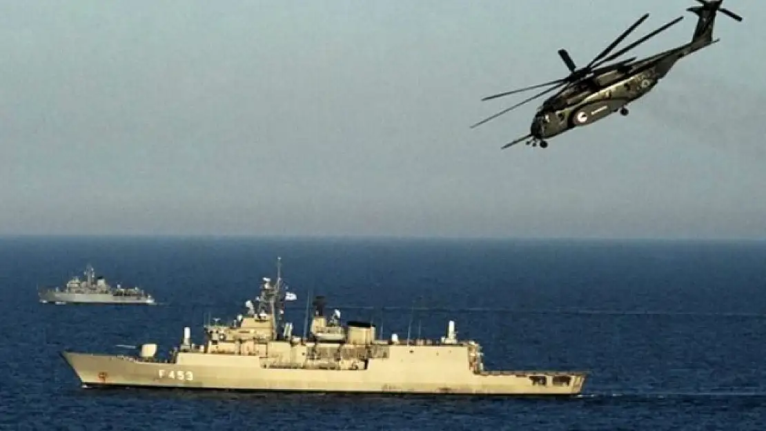 Türk Donanması'ndan Yunan Helikopterine Müdahale!