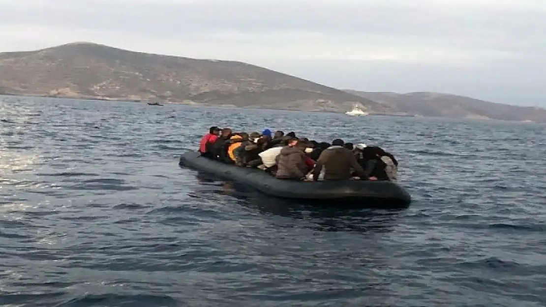 Yunanistan'a Geçmeye Çalışan 41 Düzensiz Göçmen Yakalandı