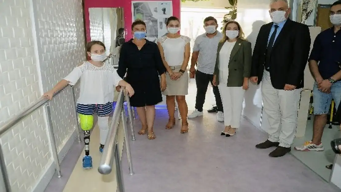 Aylin Sonunda Protez Bacağına Kavuştu!