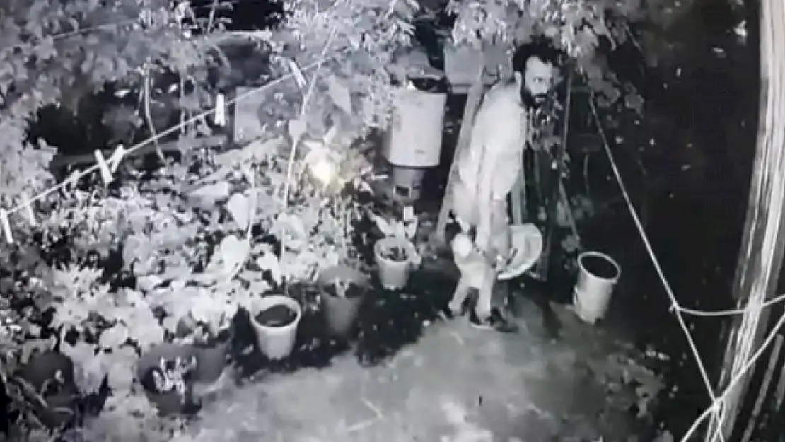 Bodrum'da Bir Hırsız 2 Gün Arayla Aynı Evden  Tesisat Malzemesi Çaldı