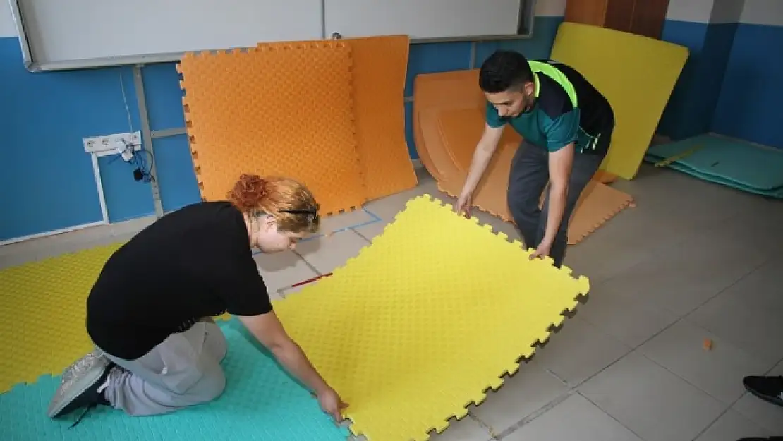 Emekli Memur Krediyle Özel Eğitimli Çocuklara Destek Veriyor