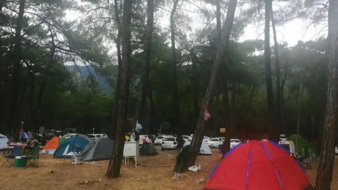 Gökova Körfezi'nde 'Mesafeli' Çadır Kampı
