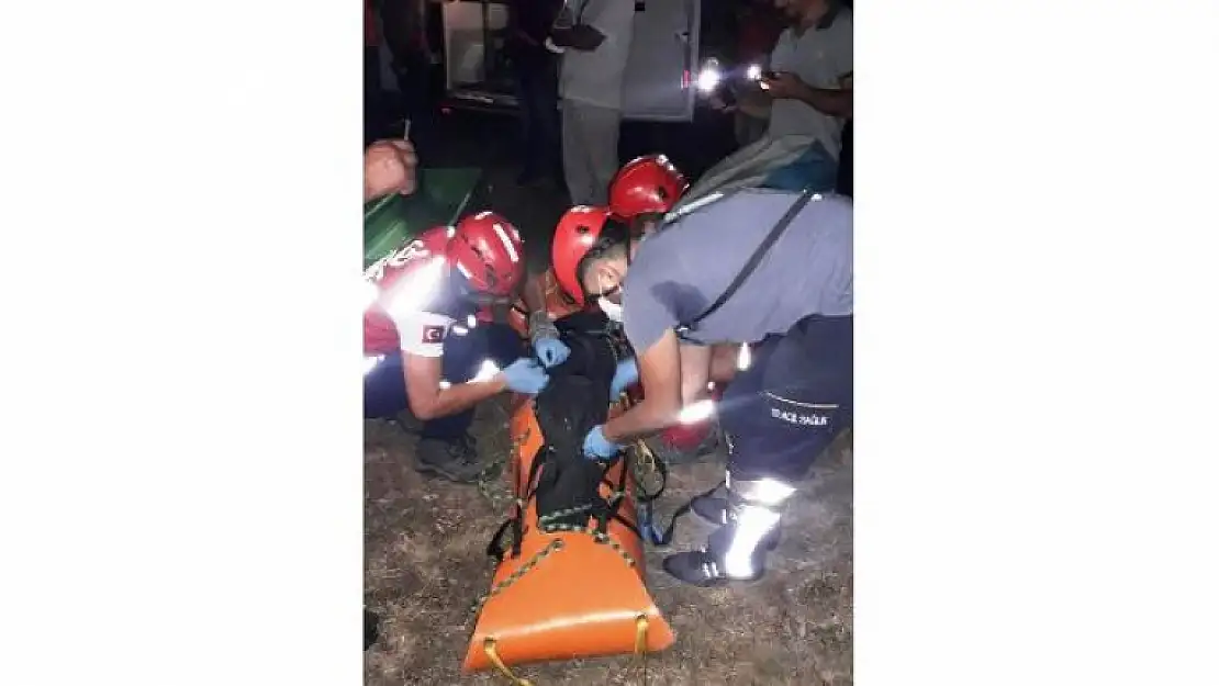 Kayalıklardan Düşen Gencin Cansız Bedenine Ulaşıldı!