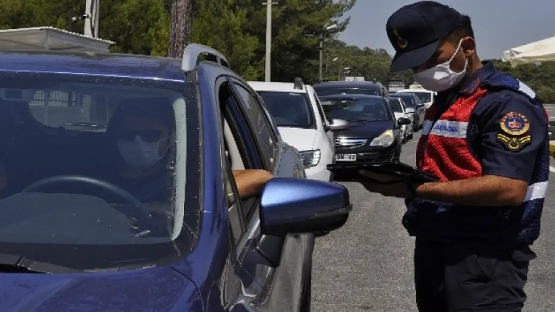Marmaris'e 24 Saatte 21 Bin Araç Giriş Yaptı