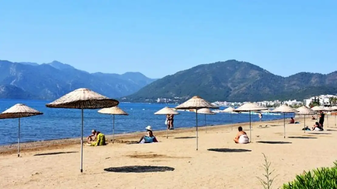 Marmaris'te 65 Yaş ve Üstü Yabancılar Sokağa Çıkma Kısıtlamasından Muaf Tutuldu