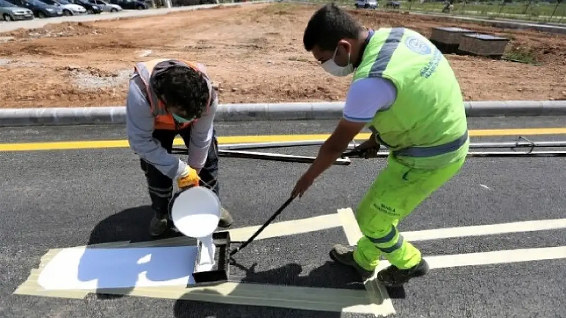 Muğla Büyükşehir 5 Bin 883 Kilometre Yol Çizgisi Yaptı
