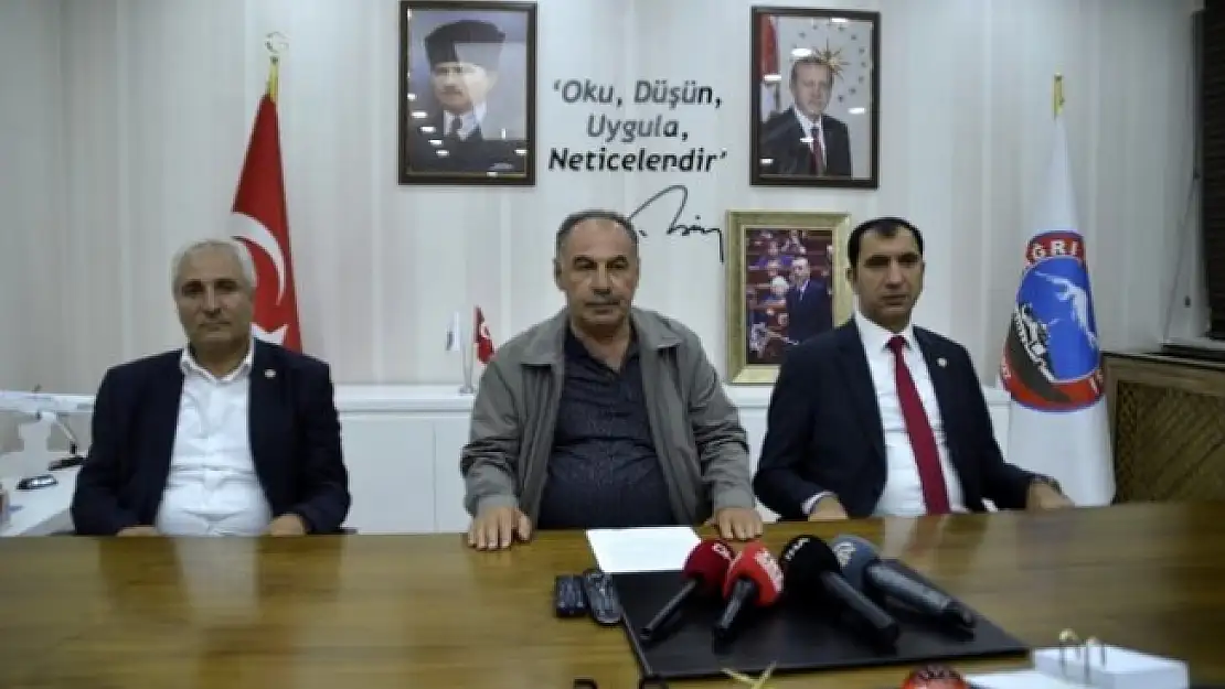 Partilerinden İstifa Eden 3 Belediye Başkanı AK Parti'ye Geçti