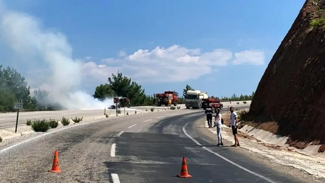 Muğla Denizli Karayolu'nda Kiralık Araç Alev Alev Yandı