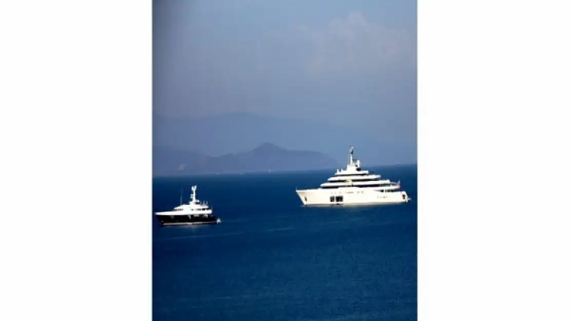 Abramoviç'in Bodrum Sefası Sürüyor