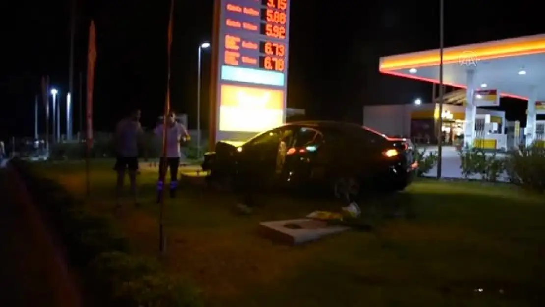Bodrum'da Zincirleme Trafik Kazası Sonucu 1'i Polis 3 Kişi Yaralandı