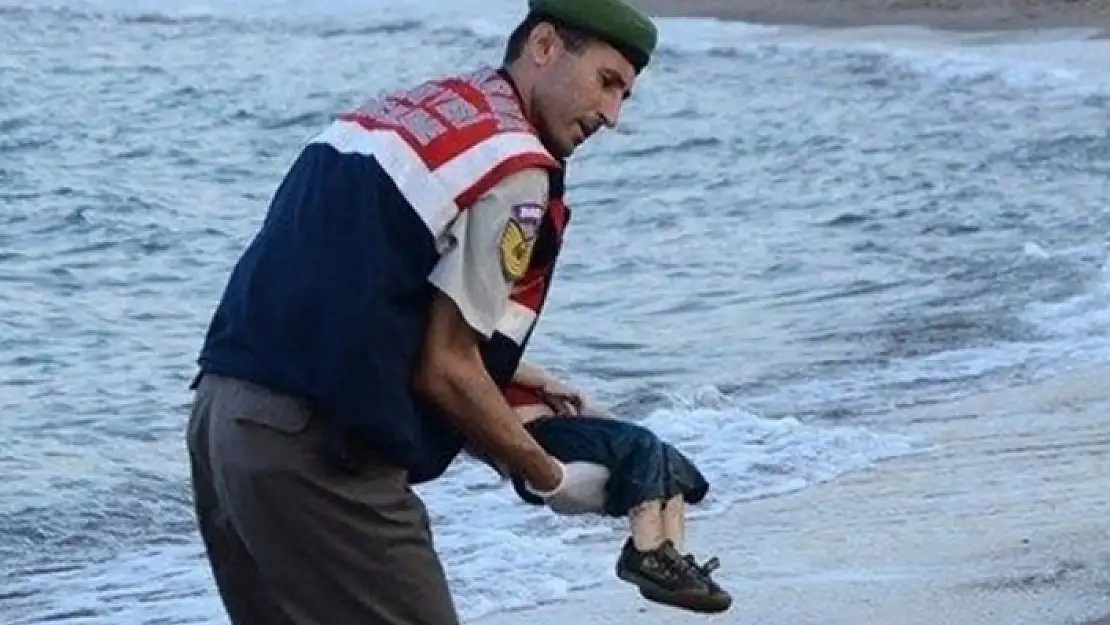 Cansız Bedeni Kıyıya Vuran Aylan Bebeğin Ölümünün Beşinci Yılı