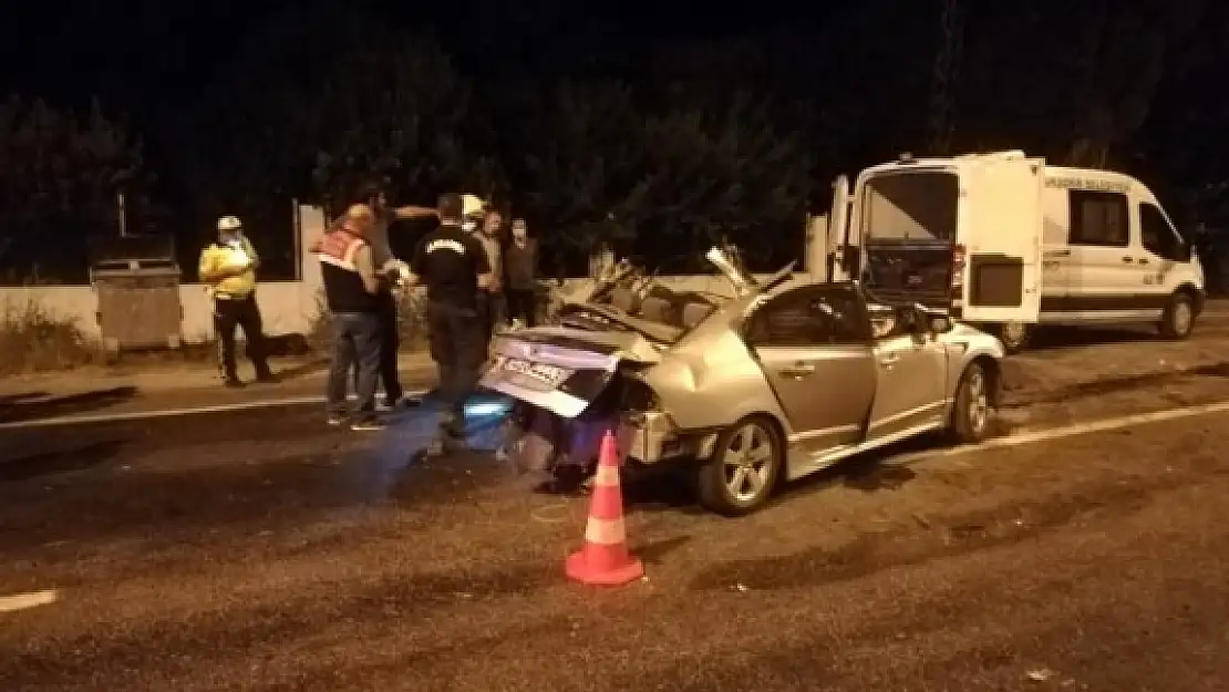 İzmir'de Korkunç Kaza: 2 Ölü 2 Yaralı!