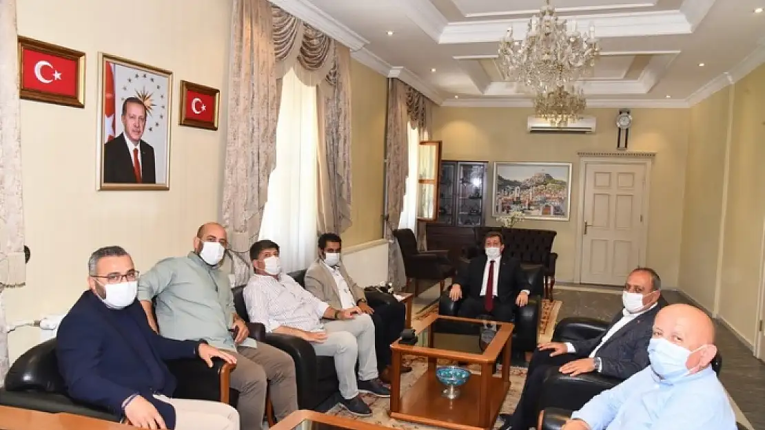 İzmir Milletvekili Hasan Kalyoncu'dan Vali Tavlı'ya Ziyaret