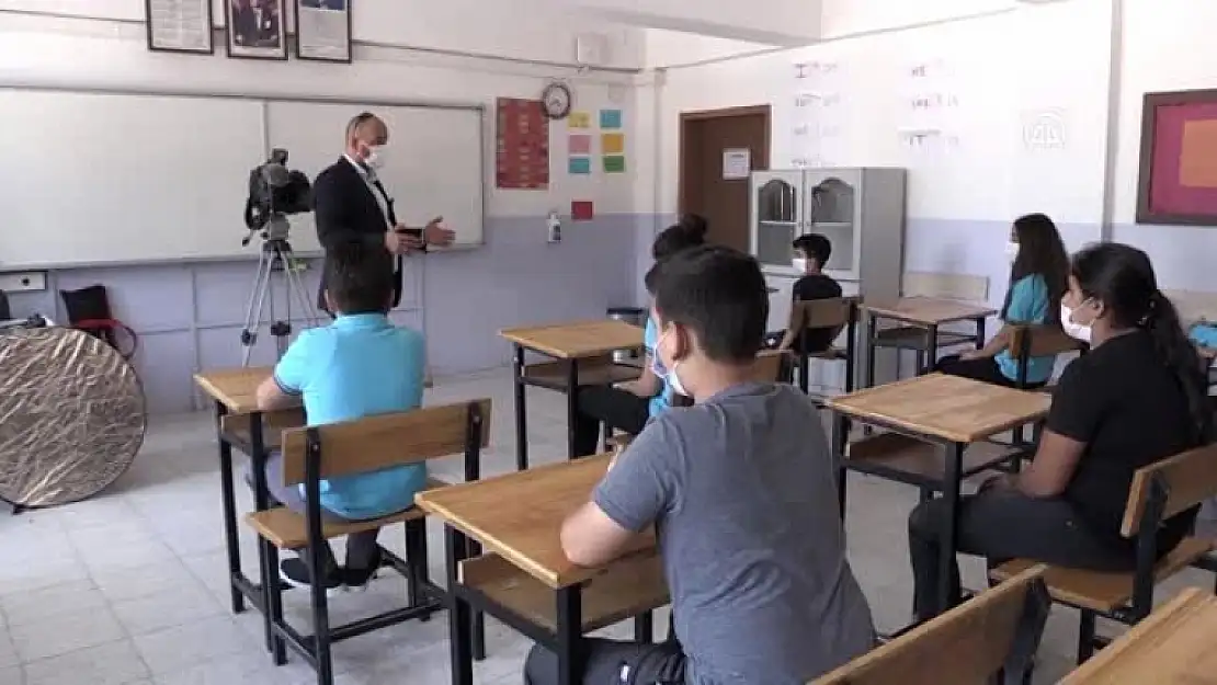Köy Okullarındaki Çocuklar Kendi Hikayelerini Çekiyor