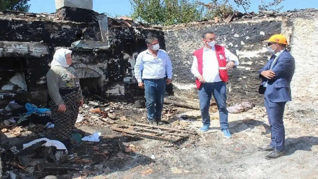 Muğla'da 3 Gündür Römorkta Yaşayan Ailenin Yardımına Kızılay Yetişti