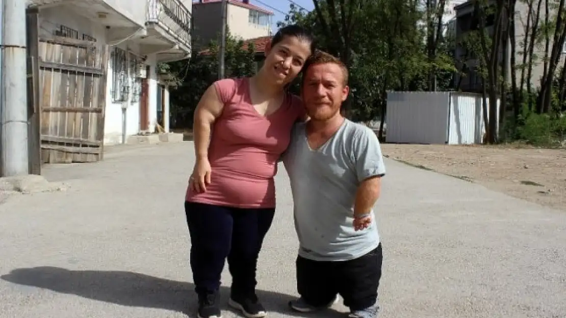 Boyları Küçük Aşkları Büyük! Hayalleri Çocuk Sahibi Olmak