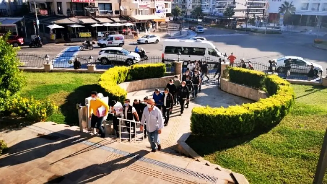 Marmaris'te İnsan Tacirleri Adliyeye Sevk Edildi