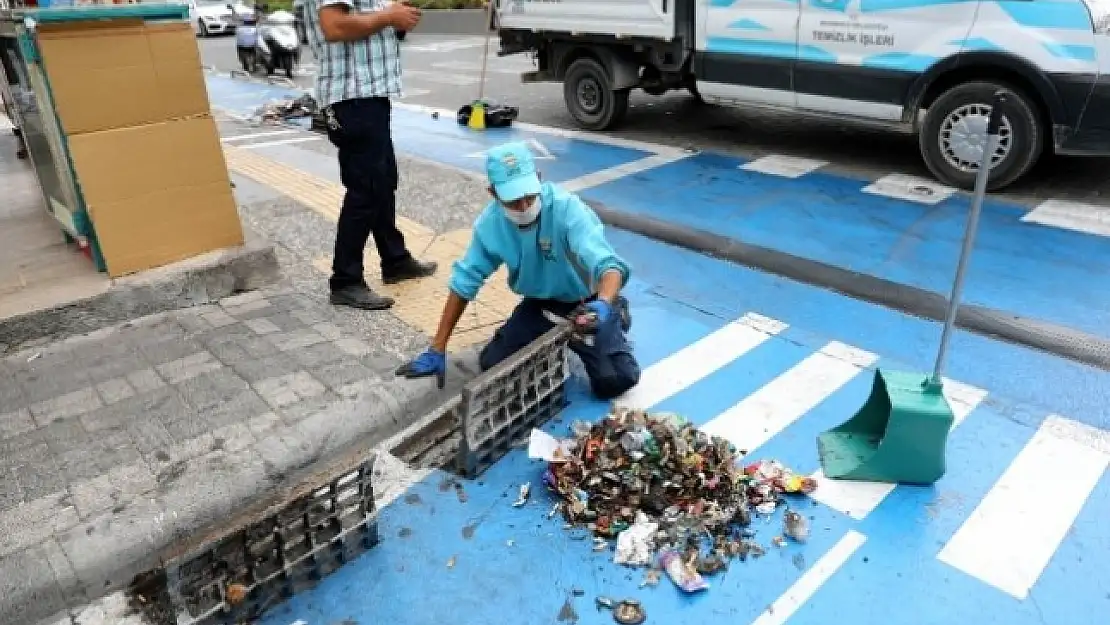 Marmaris'te Mazgallar Kül Tablasına Dönmüş