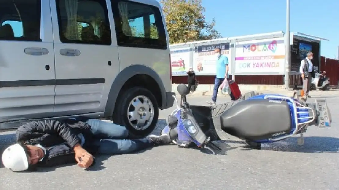 Menteşe'de Kaza! Motosiklet Sürücüsü Kıpırdamadan Ambulansı Bekledi