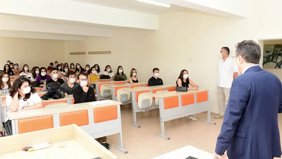 MSKÜ Diş Hekimliği Fakültesinde Yüz Yüze Eğitim Başladı