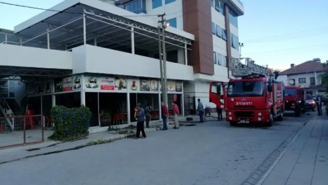 Seydikemer'de İş Yeri Yangını!