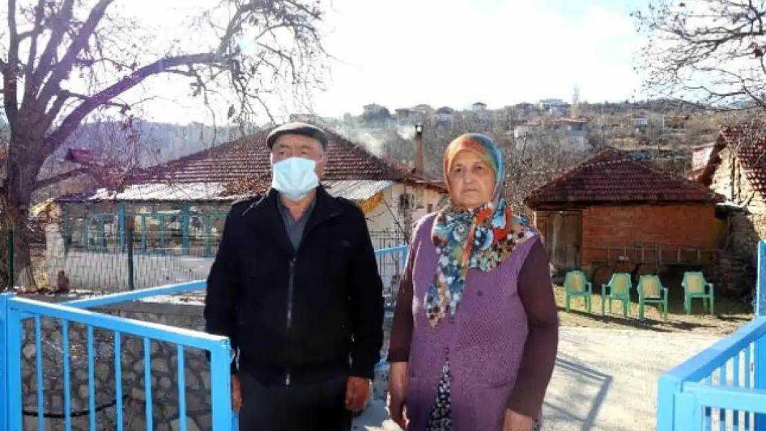 Denizlili Yaşlı Çifti Bıçak Zoruyla Gasp Eden Zanlılar Serbest Bırakıldı