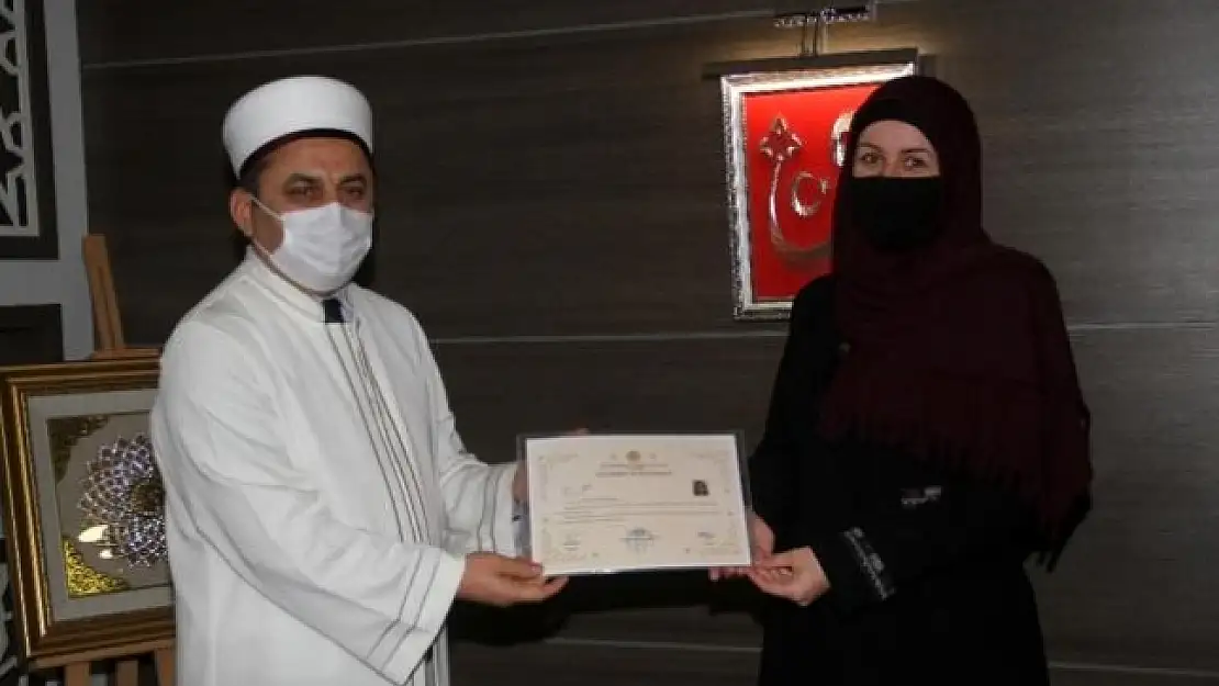 Fethiye'de Yaşayan İngiliz Kadın Müslüman Oldu
