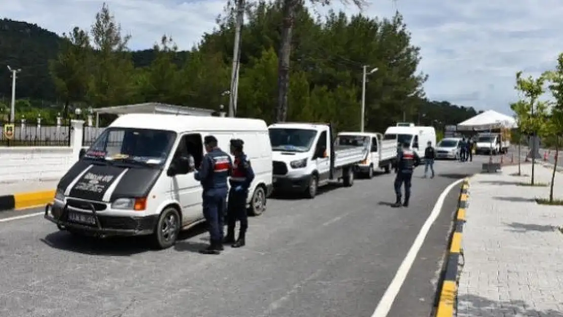 Jandarmadan Marmaris'te Yılbaşı Öncesi Yol Denetimi