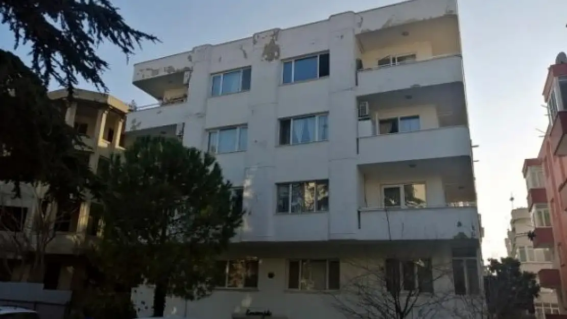 Muğla'da, Tavada Unutulan Yağ Apartmanı Yakıyordu