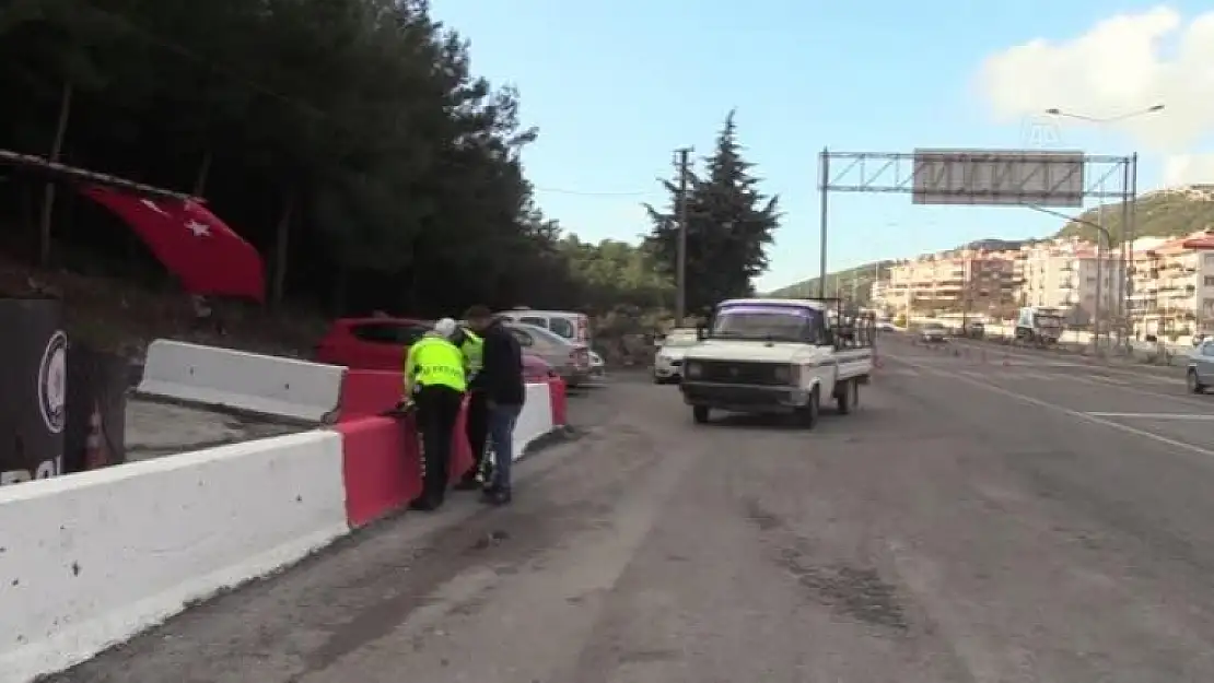 Muğla'da Trafikten Çekme Belgeli Araç Kullanan Ehliyetsiz Sürücüye 3 Bin 701 TL Ceza