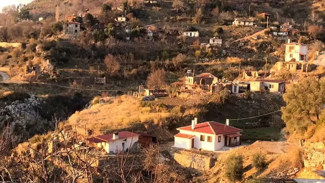 Muğla'da, Yangınzedeler Evlerine Kavuştu Ama Elektriksiz Kaldı