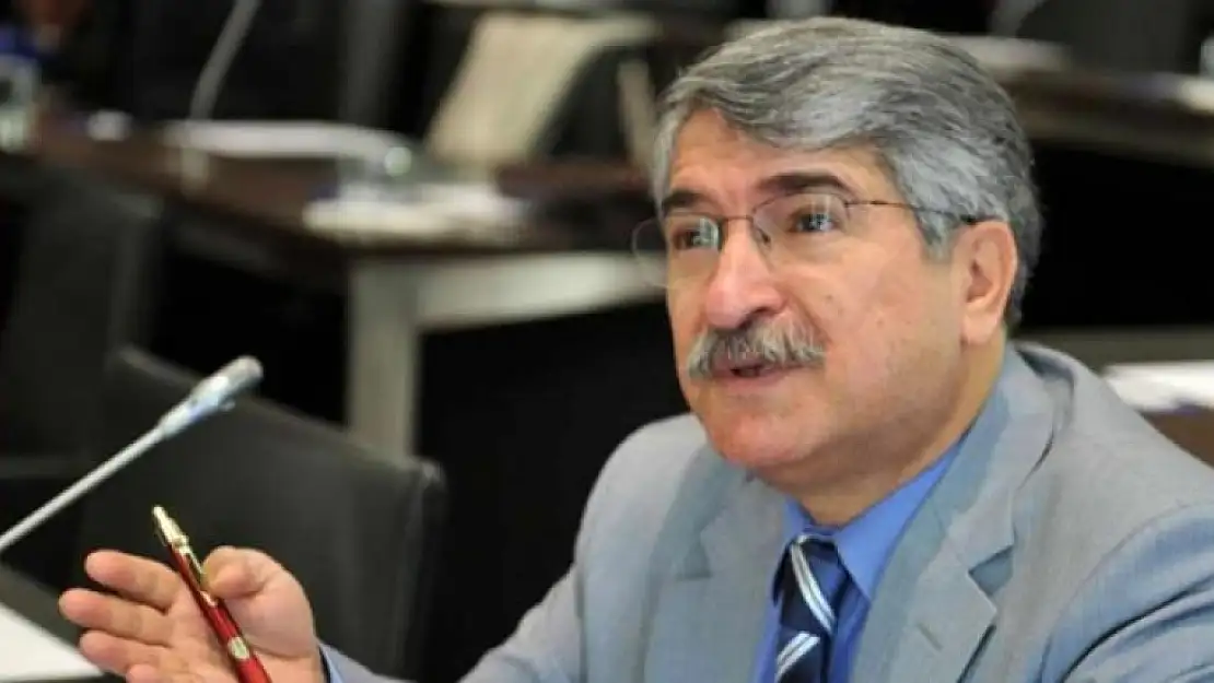 Türbanla İlgili Sözleri Nedeniyle eski CHP Milletvekili Fikri Sağlar Hakkında Soruşturma Başlatıldı