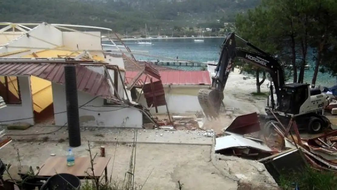 Akbük Koyunda Birinci Etap Yıkım Tamamlandı