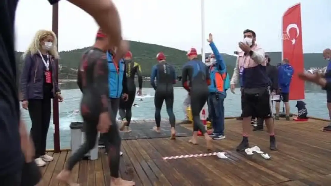 Bodrum'da 'Man & Woman Challenge' Triatlon Yarışı Renkli Görüntülere Sahne Oldu