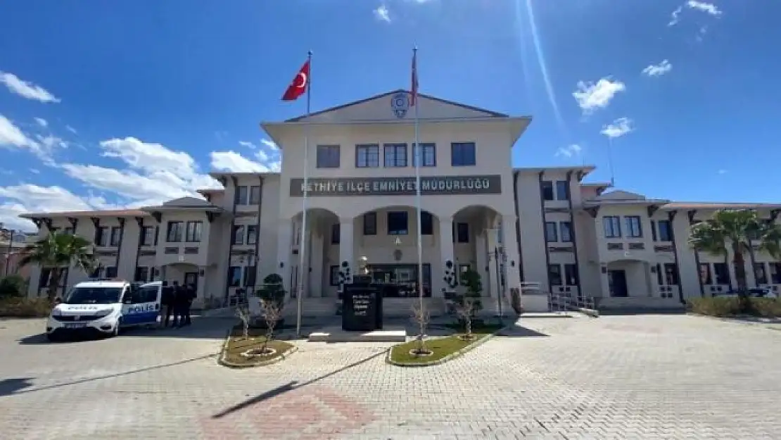 Fethiye'de FETÖ Üyelerini Yurt Dışına Çıkaran Çeteye Operasyon: 5 Gözaltı