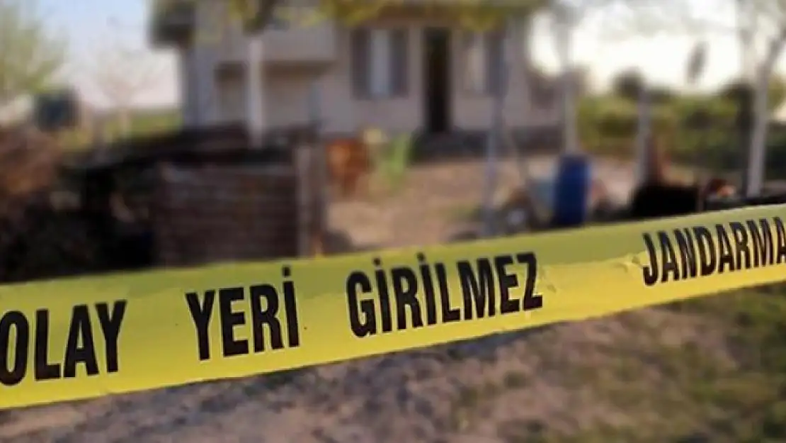 Gelinini Başka Bir Adamla Yatakta Basan Kayınpeder, İkisini de Öldürdü