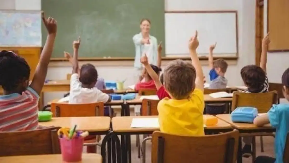 Okul Öncesi Dışındaki Tüm Eğitim Kademelerinde 1 Haziran 2021'e Kadar Uzaktan Eğitime Devam Edilecek
