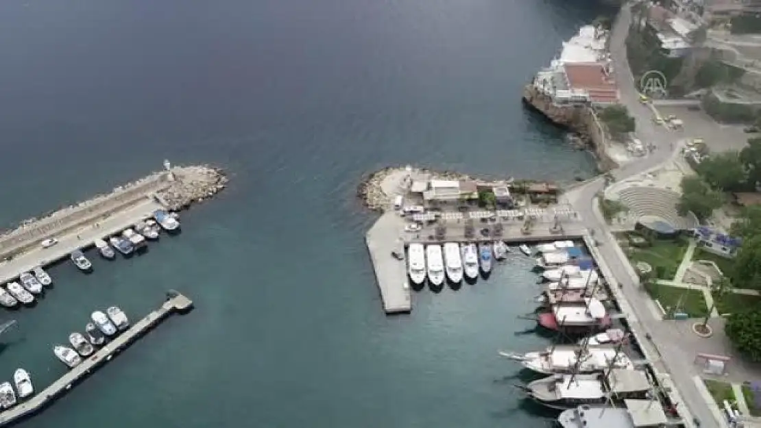 Turizm Teknelerinde 'Mavi Bayraklı' Dönem Başladı