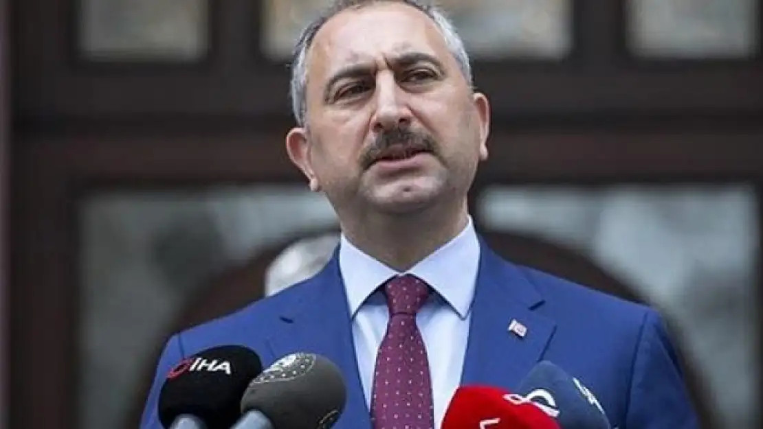Adalet Bakanı Gül'den HDP Saldırısı Sonrasında Açıklama: Provokasyonların Hedefi Karanlıktır