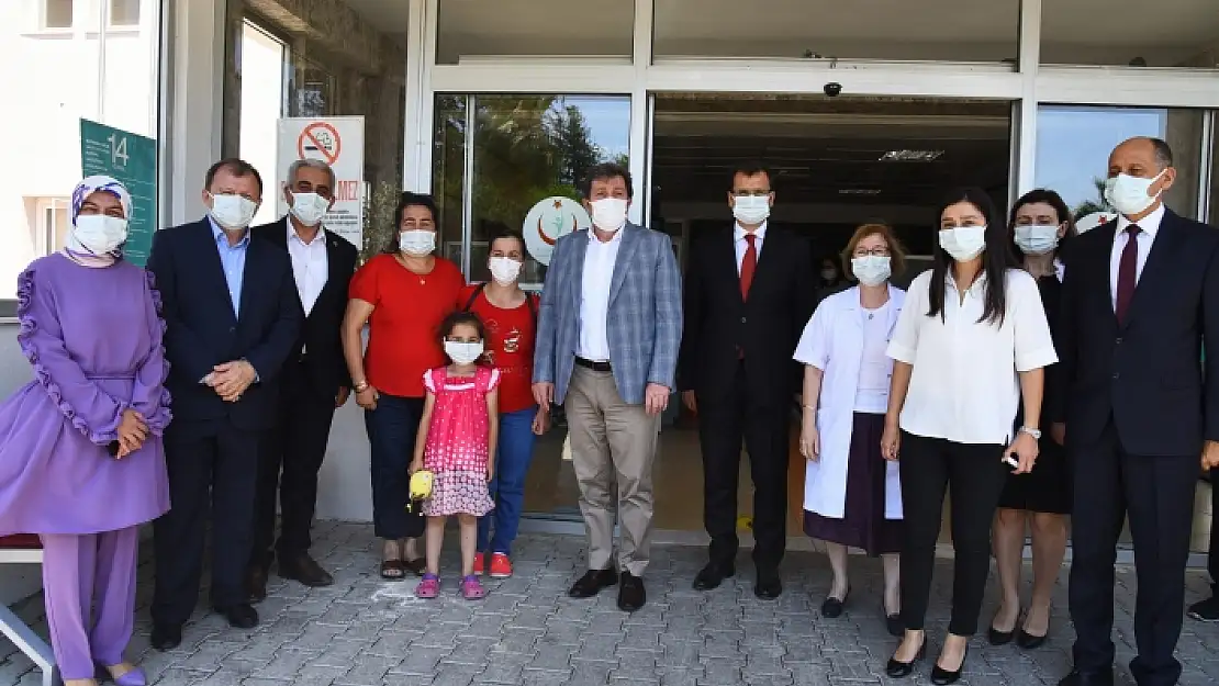 Vali Orhan Tavlı' dan Sağlık Çalışanlarına Moral Ziyareti