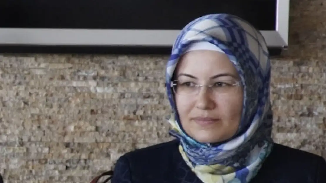 AKP'li İsmin Eşi Sınavsız Atandı
