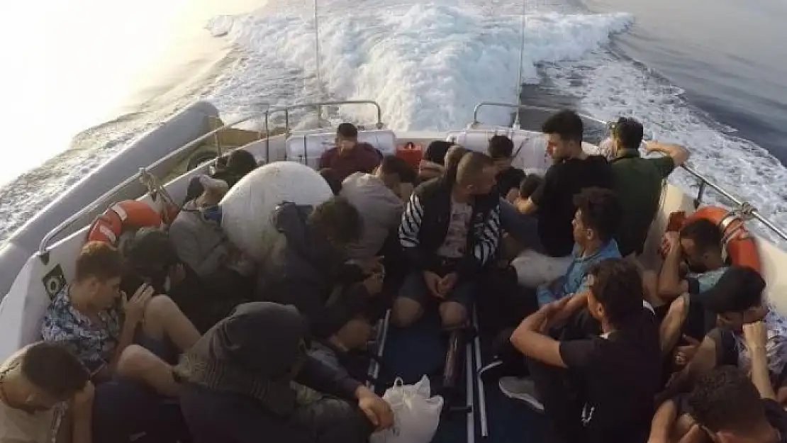 Bodrum Açıklarında 25 Düzensiz Göçmen Kurtarıldı