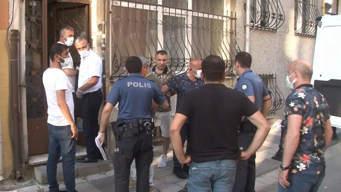 Kadıköy'de Sır Ölüm: Evinin Banyosunda Ölü Bulundu