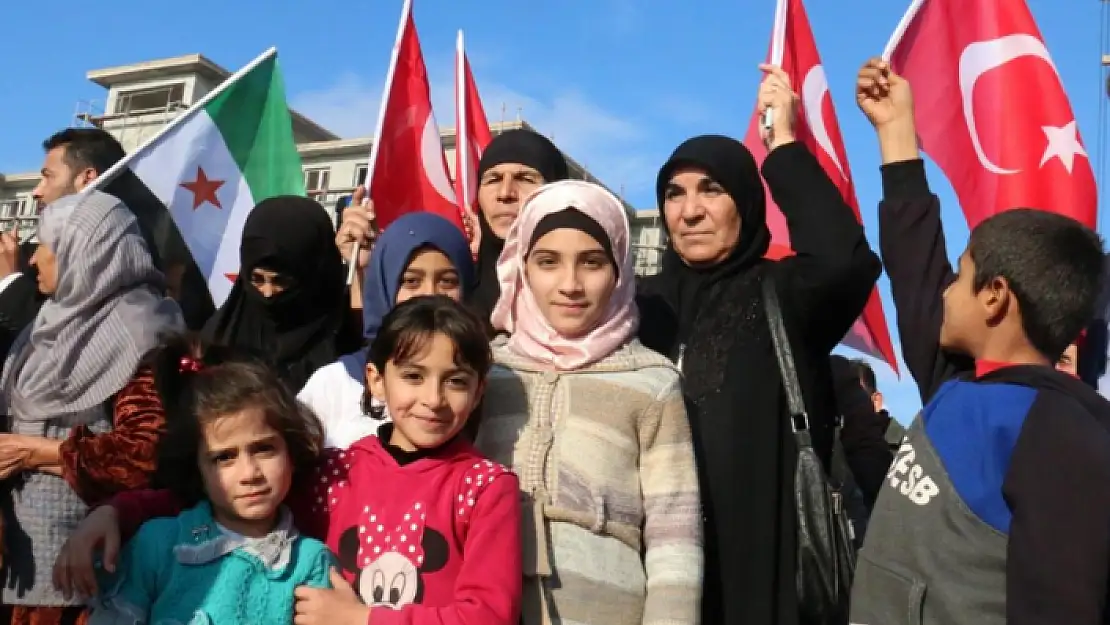 'Suriyeliler En Az 5 Yıl Daha Türkiye'de Kalacak'