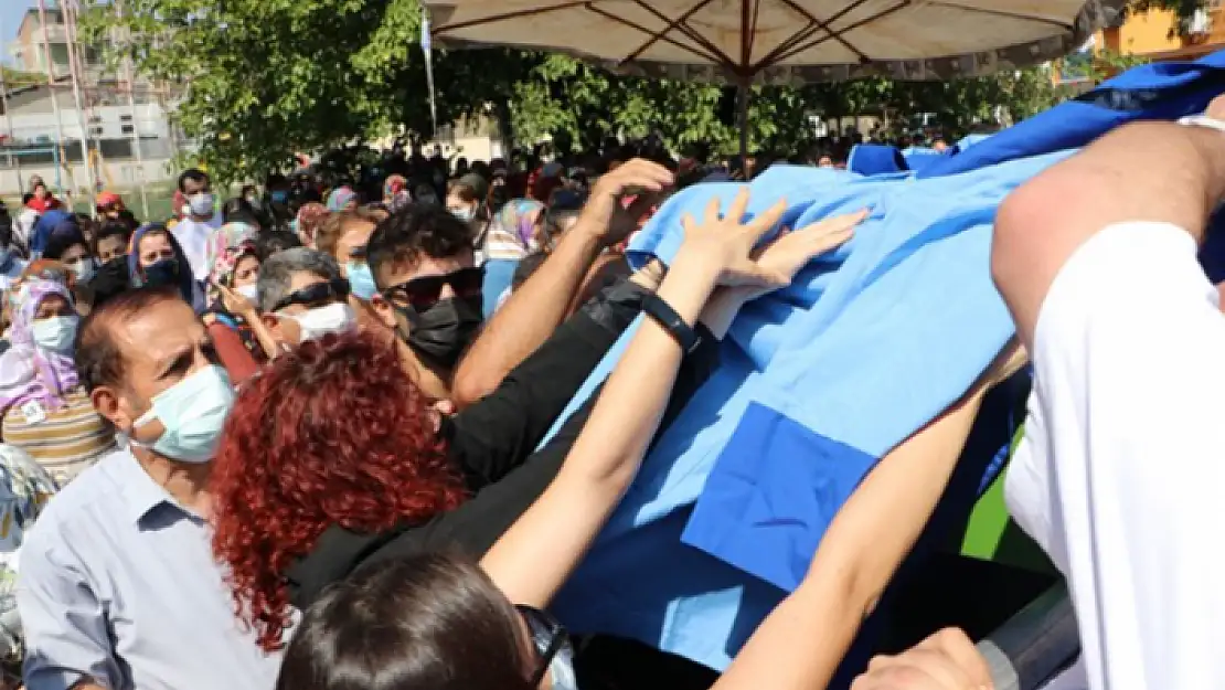 Azra Gülendam Haytaoğlu Son Yolculuğuna Uğurlandı