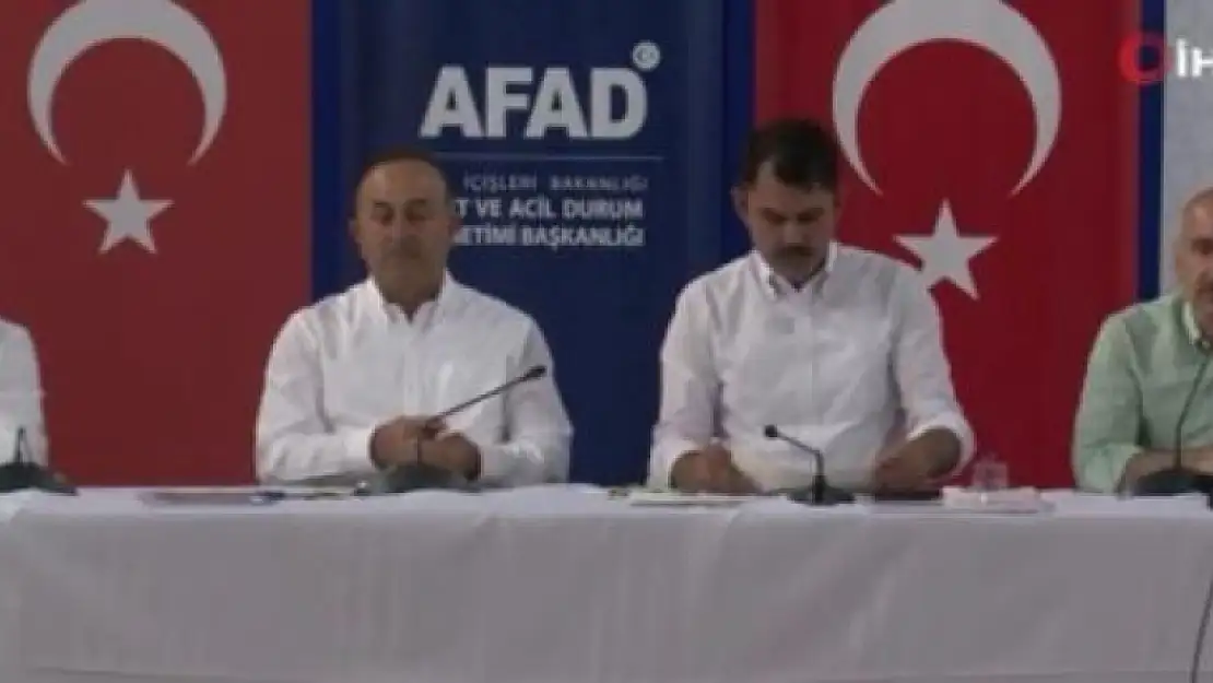 Bakan Kurum: Biz Yangın Bölgelerinden Selfie Çekip Gitmiyoruz