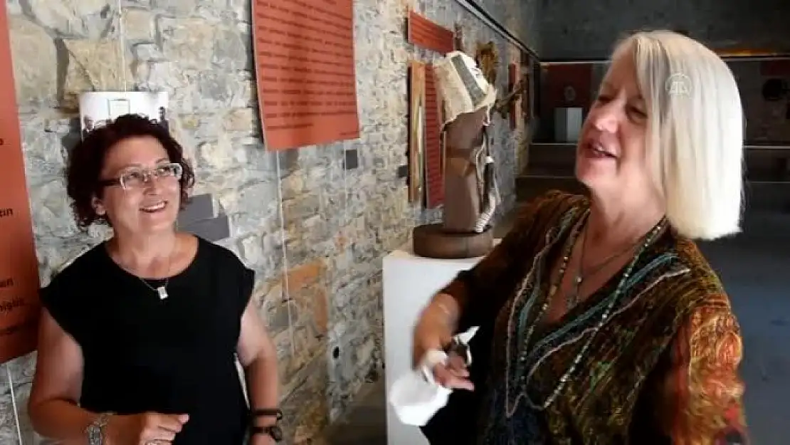 Yeni Zelanda'nın Ankara Büyükelçisi Wendy Hinton Bodrum'da Sergiyi Ziyaret Etti
