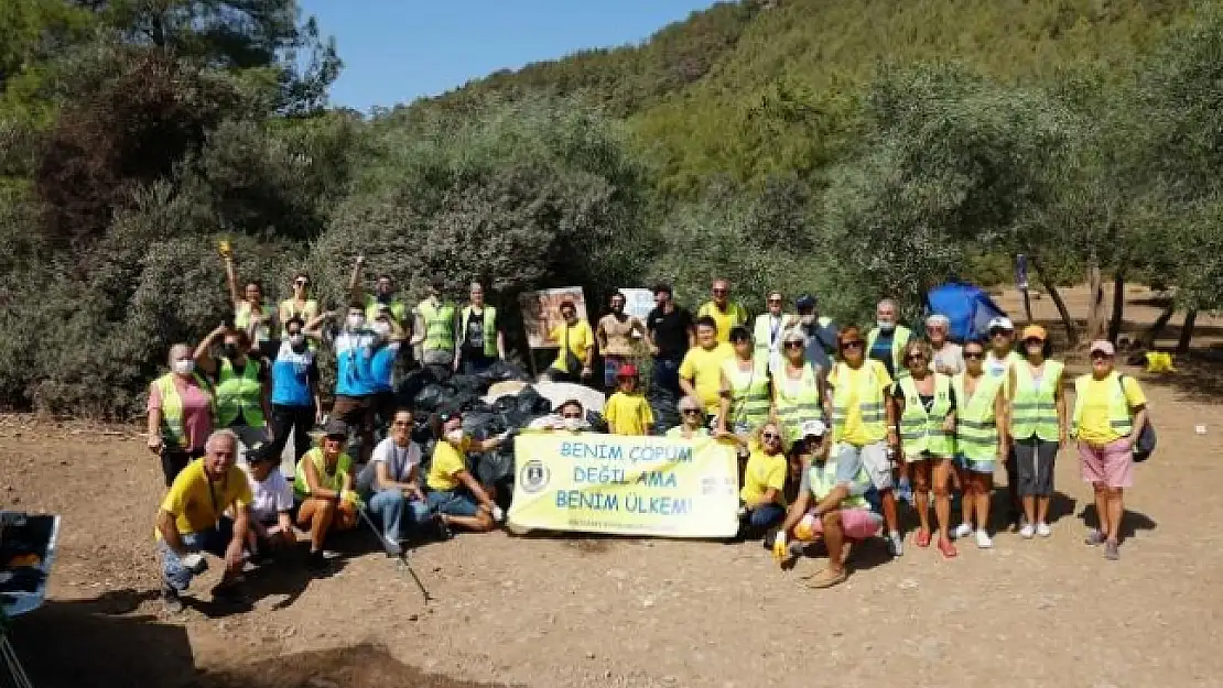 Bodrum Cennet Koyu'nda Kıyı Temizliği Yapıldı
